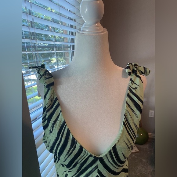 Proenza Schouler White Label Printed Knot Sleeve Dress. NEW!  $450 MSRP - Picture 5 of 5